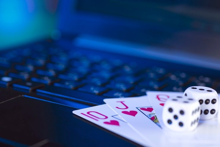 Pengguna Indonesia menikmati bonus mingguan spartaplay sambil menonton pertandingan sepak bola dan bulu tangkis